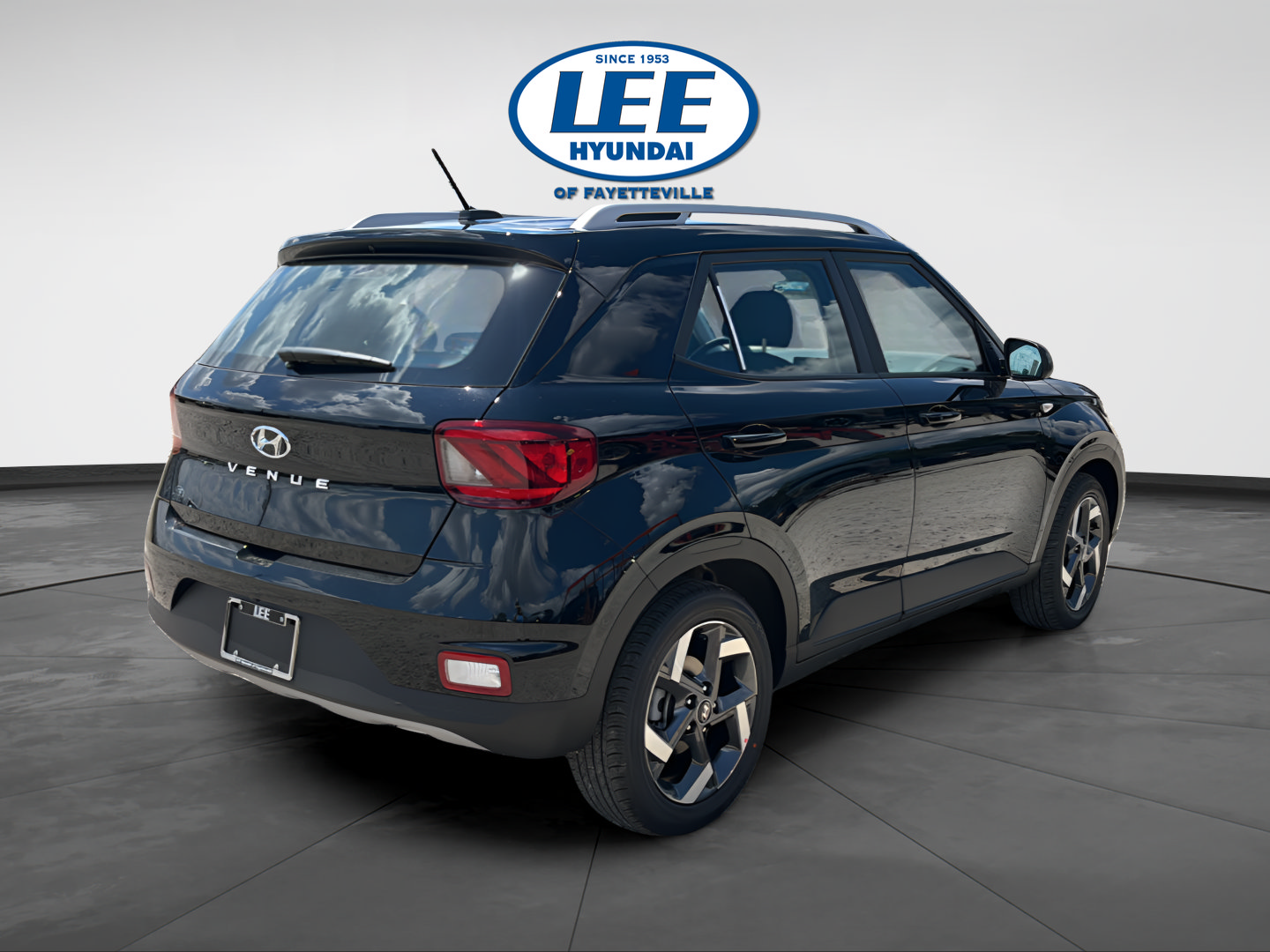 New 2026 Hyundai Venue SEL FWD image 3