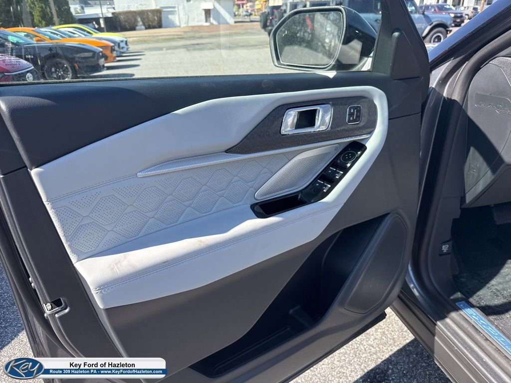 New 2026 Ford Explorer Platinum AWD/4WD image 44