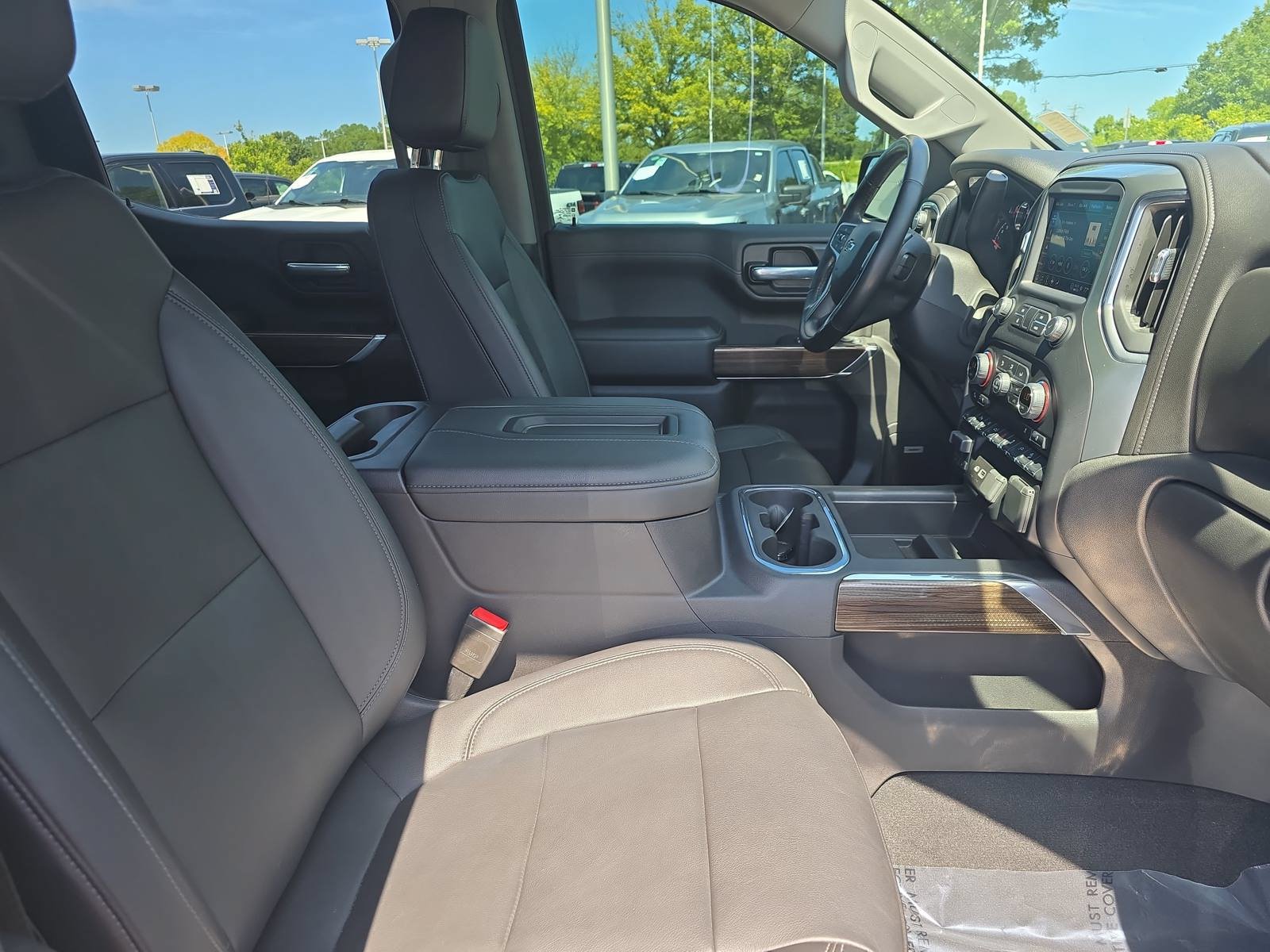 Used 2021 Chevrolet Silverado 1500 LT Trail Boss w/ Convenience Package II AWD/4WD image 10
