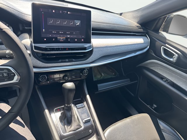 Certified 2023 Jeep Compass Latitude AWD/4WD image 25