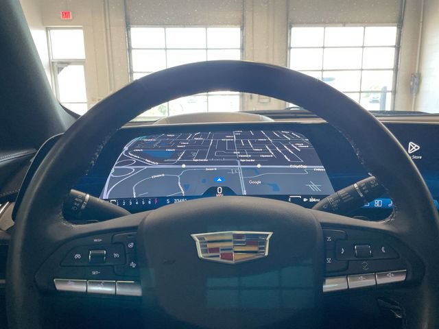 Used 2024 Cadillac XT4 Premium Luxury w/ Technology Package FWD image 17
