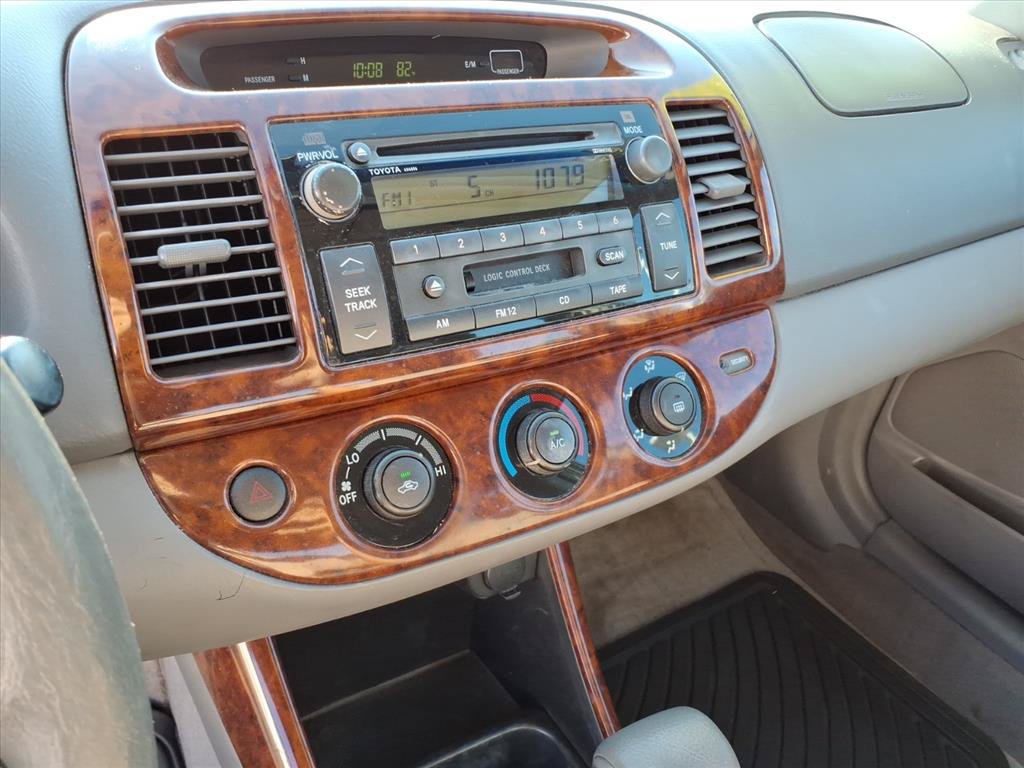 Used 2004 Toyota Camry LE FWD image 29