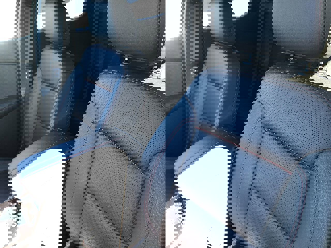 Used 2022 Chevrolet Blazer RS w/ Enhanced Convenience Package image 12