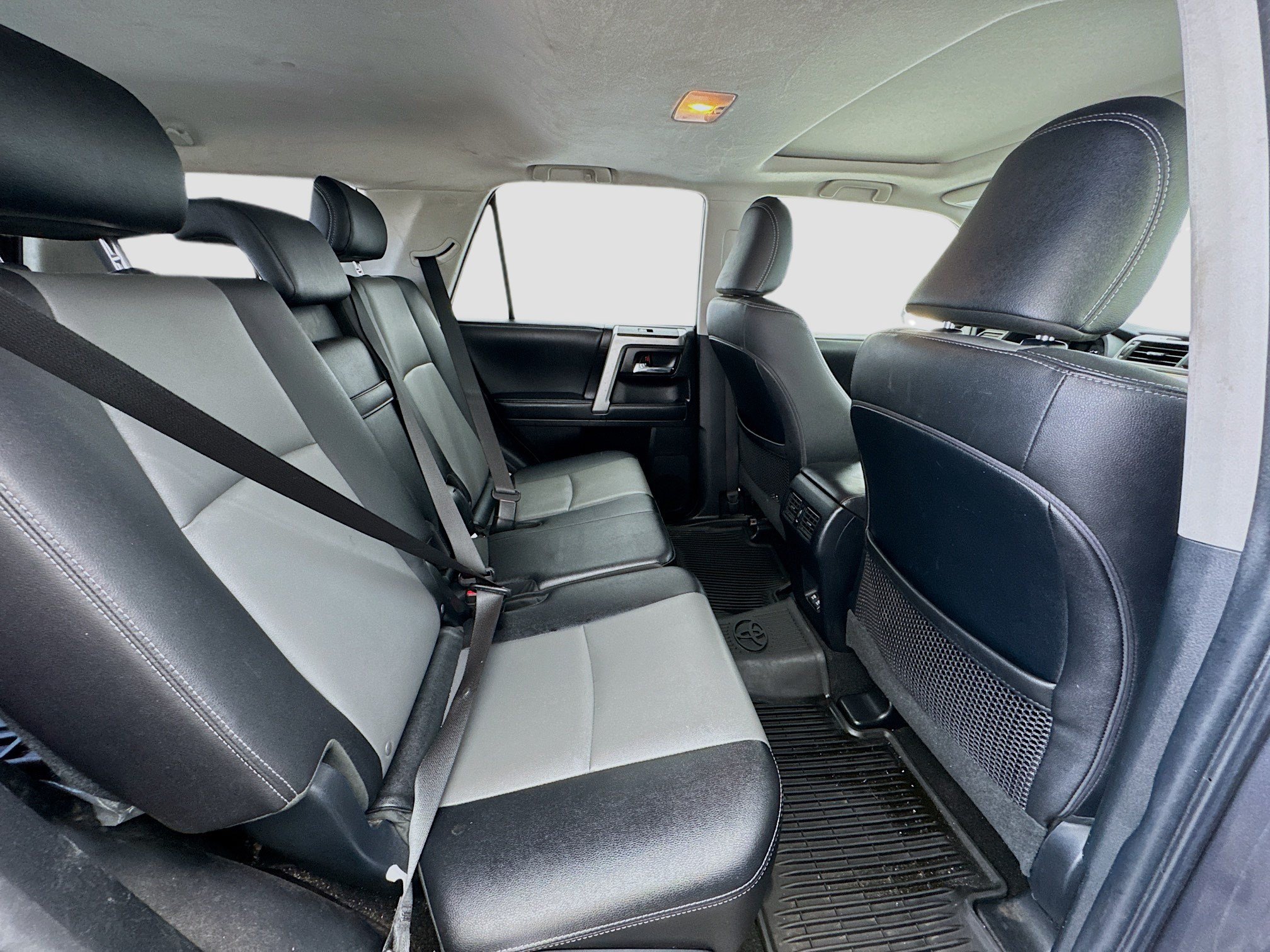 Used 2021 Toyota 4Runner SR5 Premium w/ Moonroof Package RWD image 19