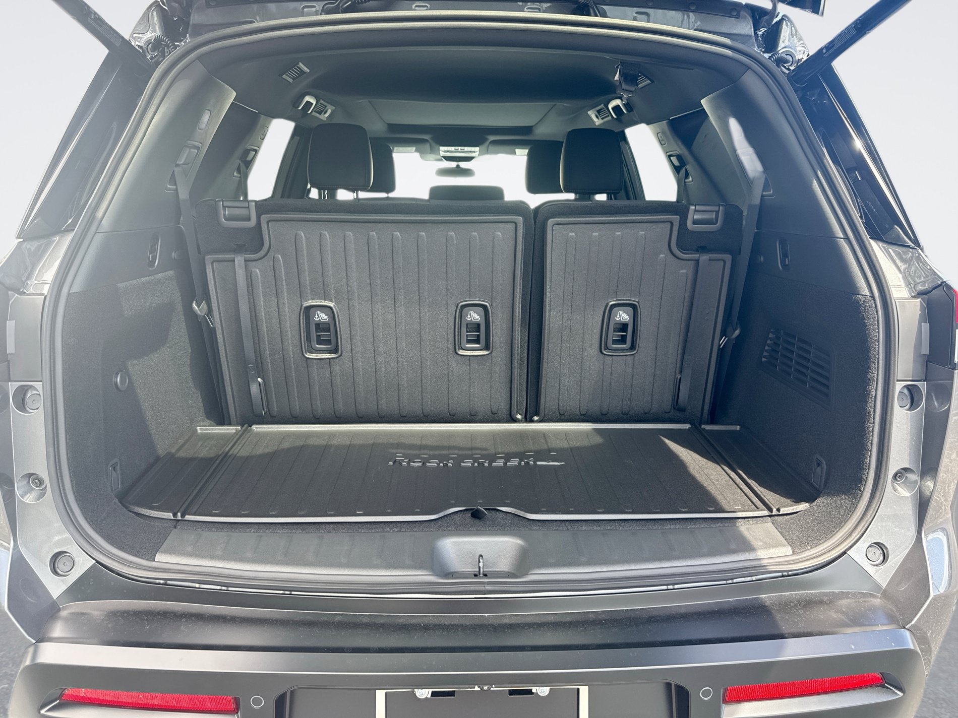 New 2026 Nissan Pathfinder Rock Creek AWD/4WD image 13