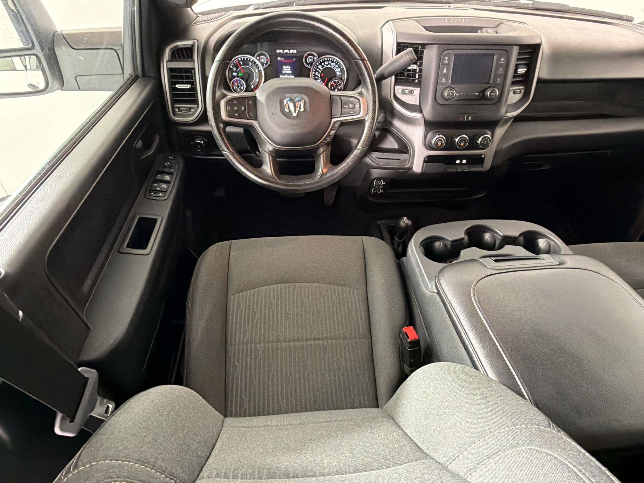 Used 2024 RAM 3500 Tradesman w/ Chrome Appearance Group AWD/4WD image 30