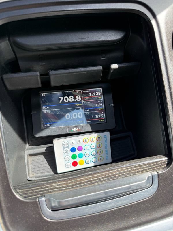 Used 2016 RAM 3500 Laramie Longhorn image 16