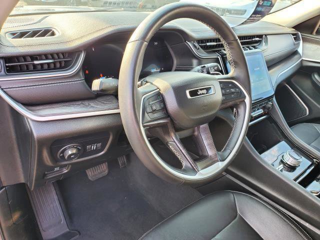 Used 2022 Jeep Grand Cherokee Limited image 8