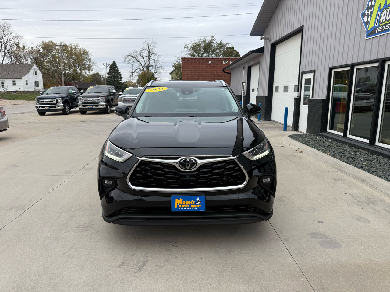 Used 2021 Toyota Highlander Limited image 2