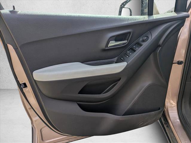 Used 2019 Chevrolet Trax LT w/ Driver Confidence Package image 7