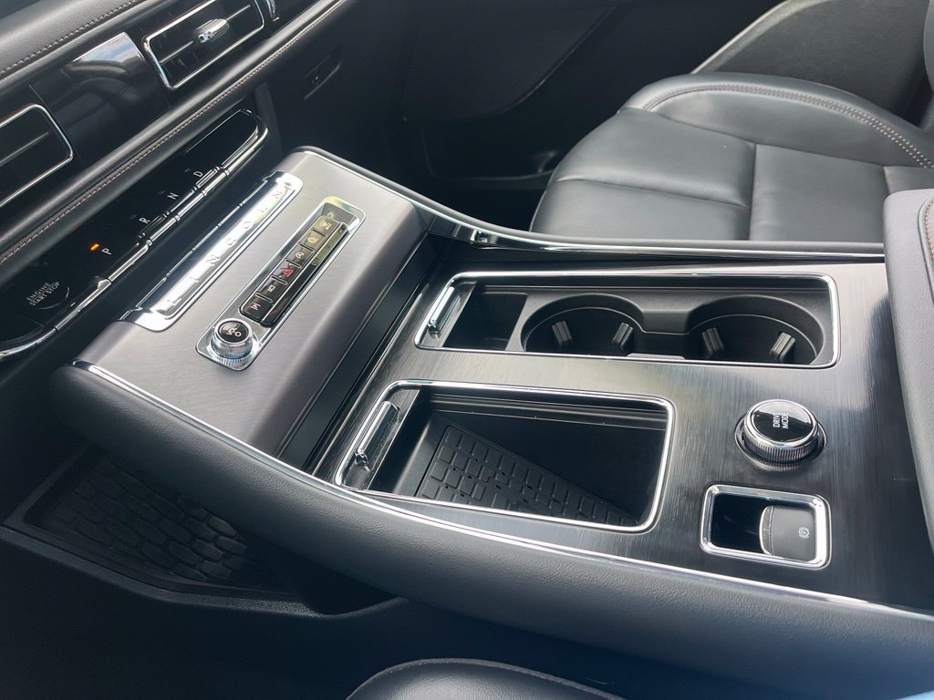 Used 2026 Lincoln Aviator AWD image 35