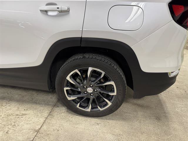 Certified 2022 GMC Terrain SLT w/ Infotainment Package II AWD/4WD image 9