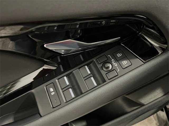 Used 2024 Land Rover Range Rover Evoque S image 25