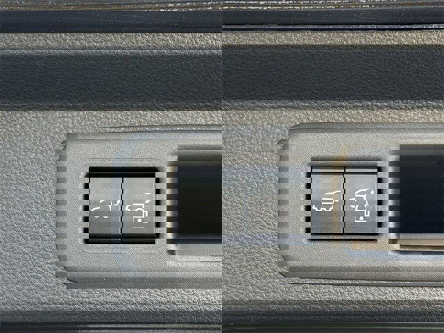 Used 2023 Toyota Sequoia SR5 w/ SR5 Premium Package image 33