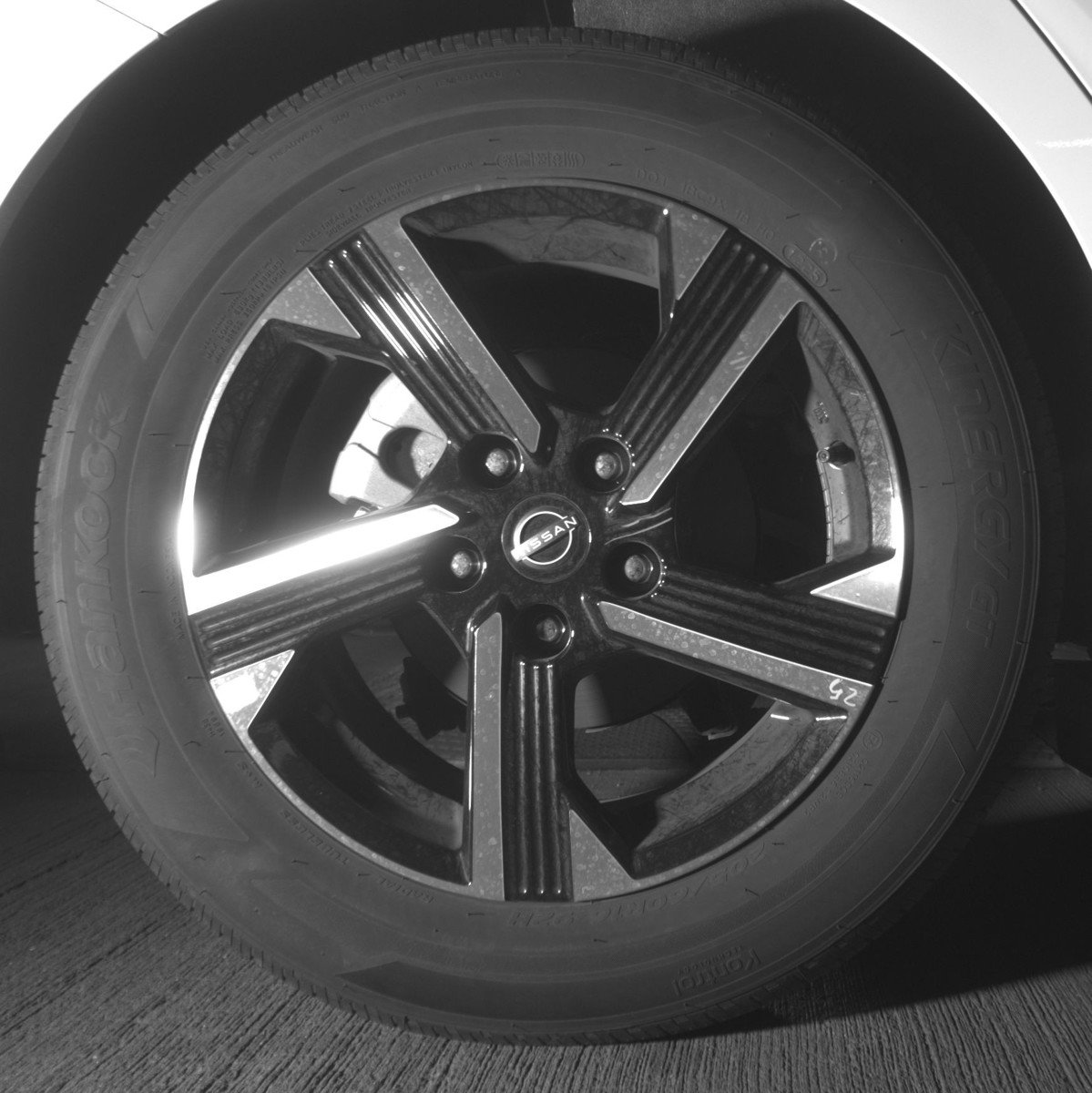 Used 2025 Nissan Sentra SV FWD image 15