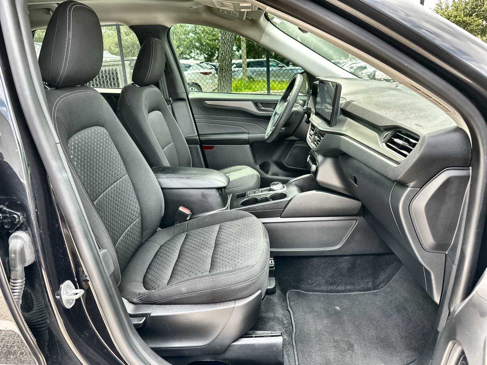 Used 2023 Ford Escape Active w/ Tech Pack #1 FWD image 9