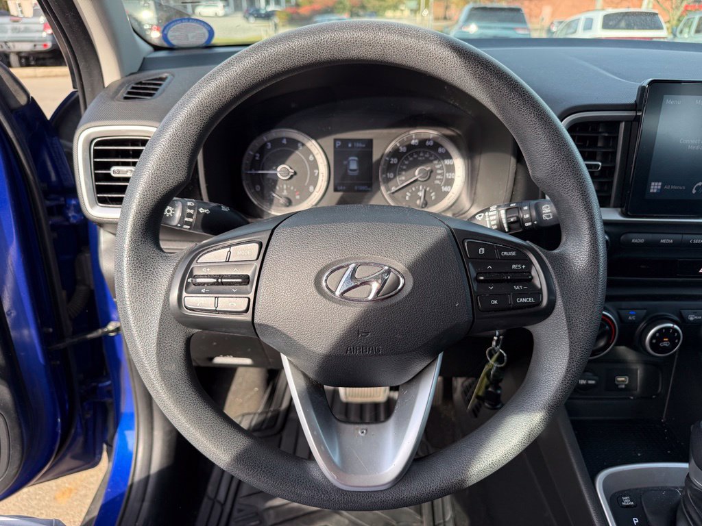 Used 2021 Hyundai Venue SE FWD image 14
