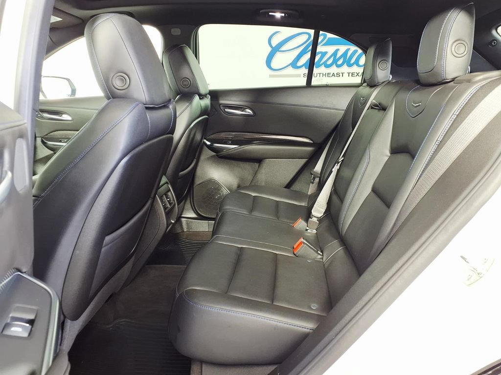 Used 2025 Cadillac XT4 Sport FWD image 8
