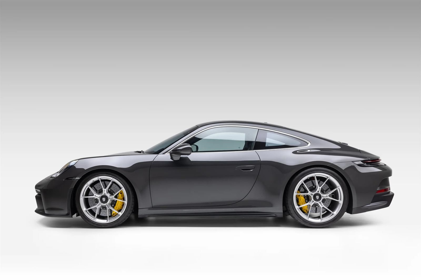 Certified 2022 Porsche 911 GT3 RWD image 2