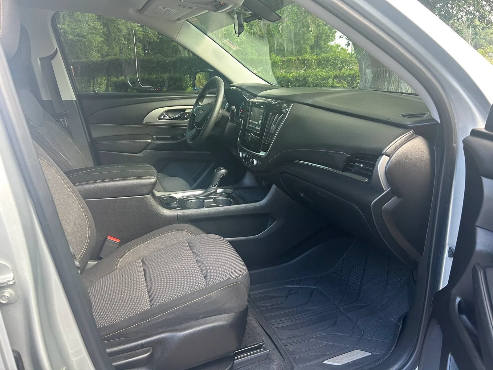 Used 2019 Chevrolet Traverse LS w/ LPO, Floor Liner Package FWD image 6