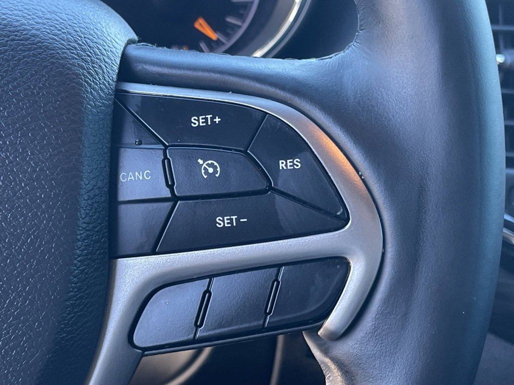 Used 2021 Jeep Grand Cherokee Laredo X image 25