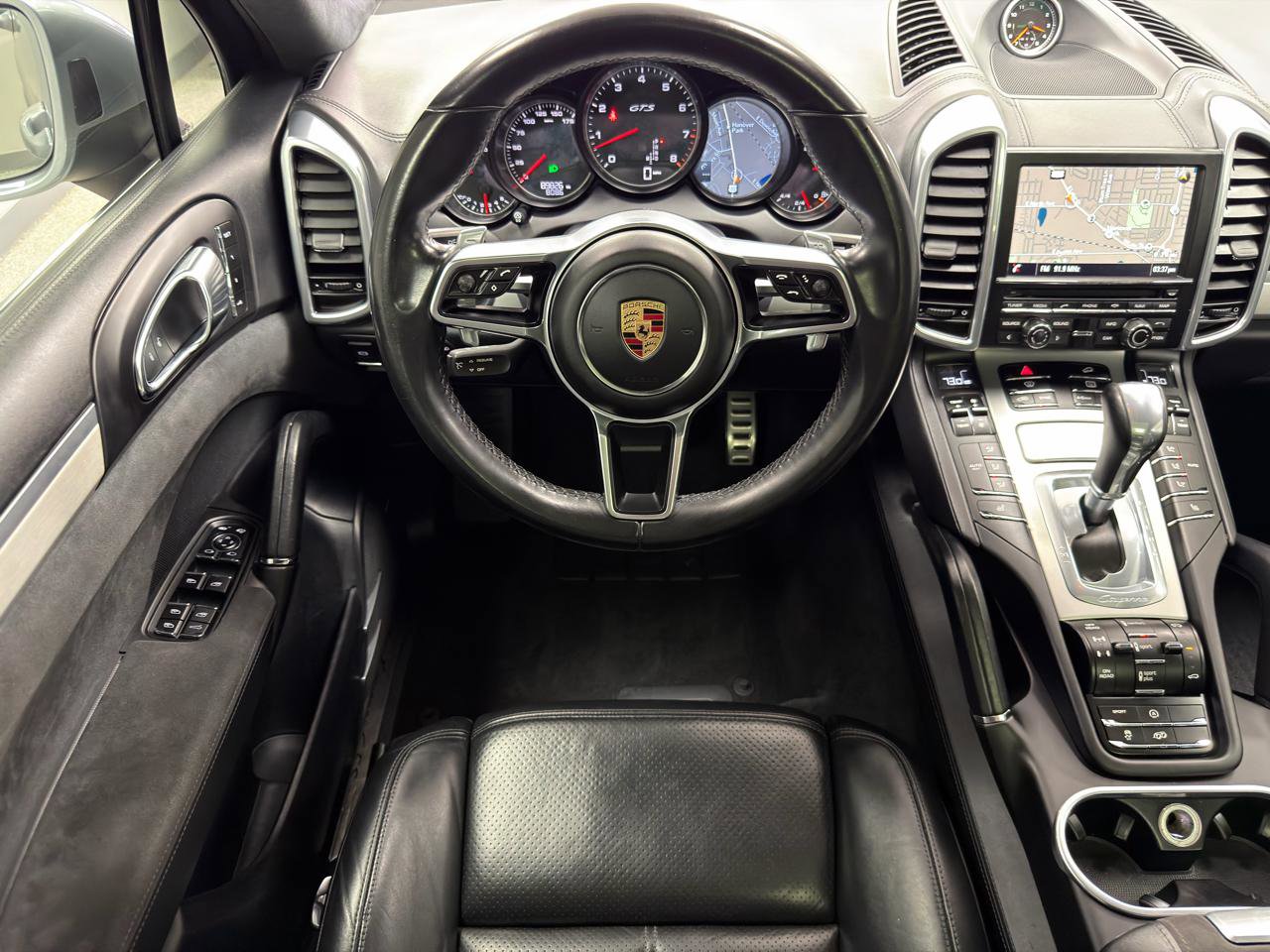 Used 2016 Porsche Cayenne GTS image 29