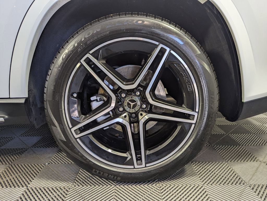 Used 2025 Mercedes-Benz GLS 450 4MATIC image 28
