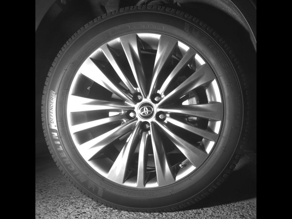 Used 2021 Toyota Highlander Platinum AWD/4WD image 38
