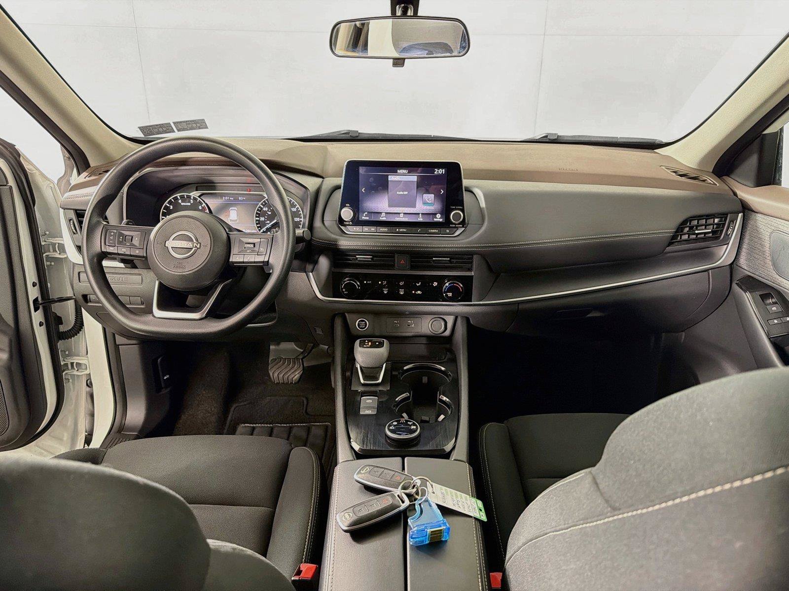 Used 2023 Nissan Rogue S AWD/4WD image 26