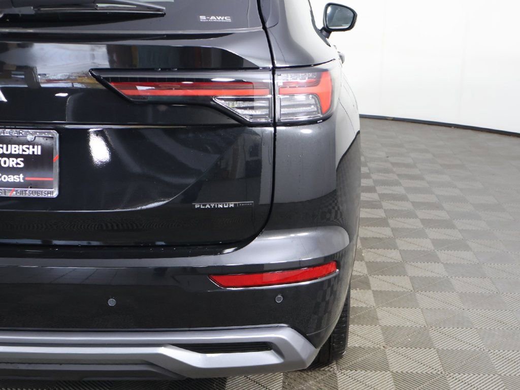 New 2025 Mitsubishi Outlander AWD image 22