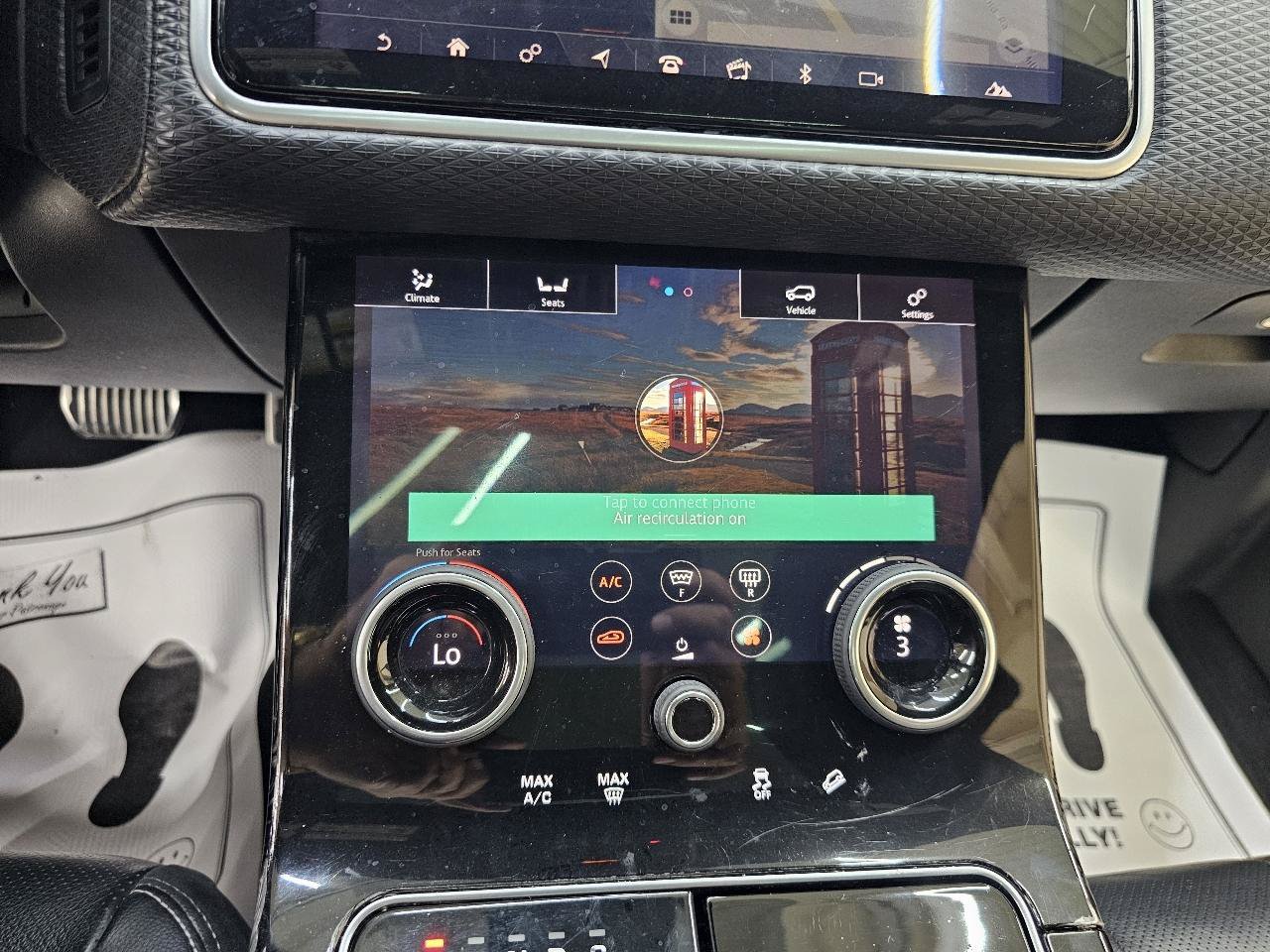 Used 2018 Land Rover Range Rover Velar R-Dynamic SE AWD/4WD image 33
