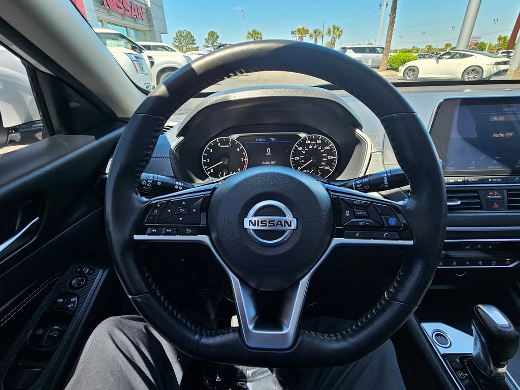 Used 2019 Nissan Altima 2.5 SV FWD image 17