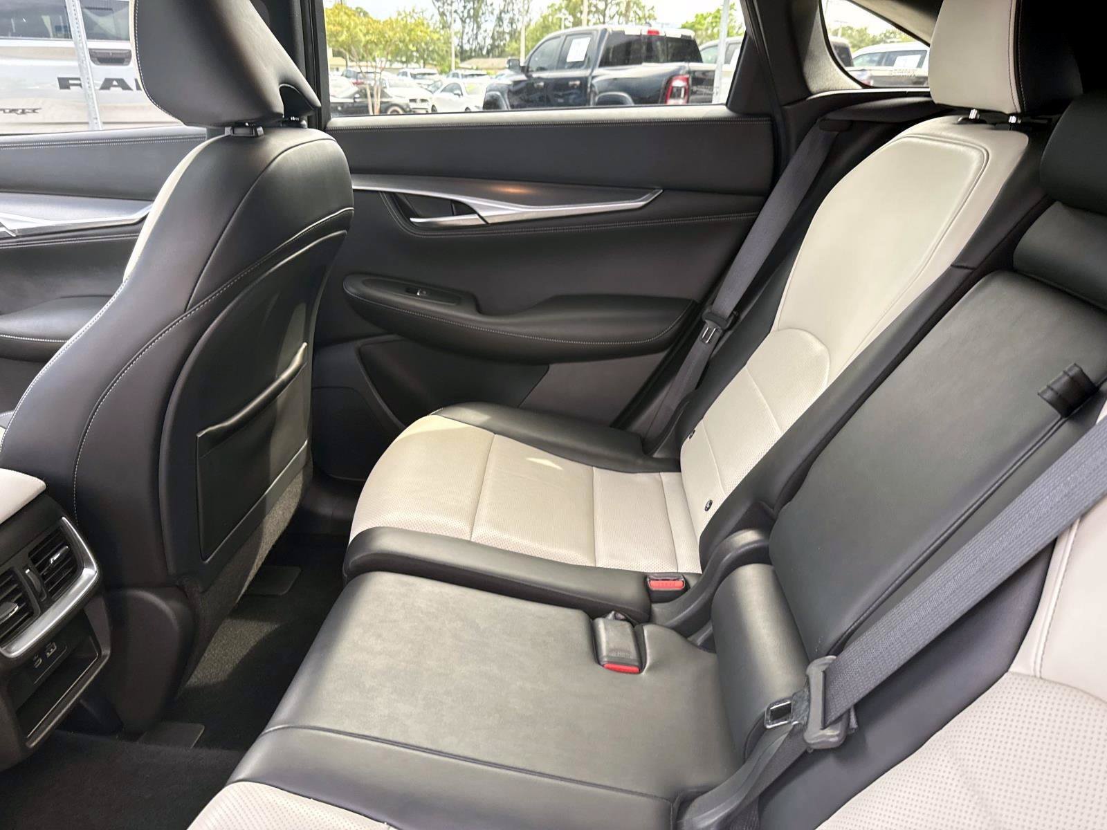 Used 2023 INFINITI QX55 Luxe w/ Cargo Package AWD/4WD image 14