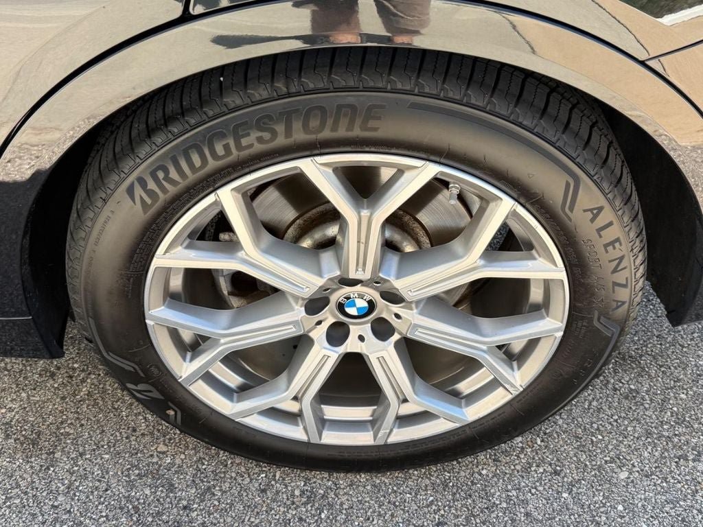 Used 2021 BMW X7 xDrive40i w/ Premium Package AWD/4WD image 7
