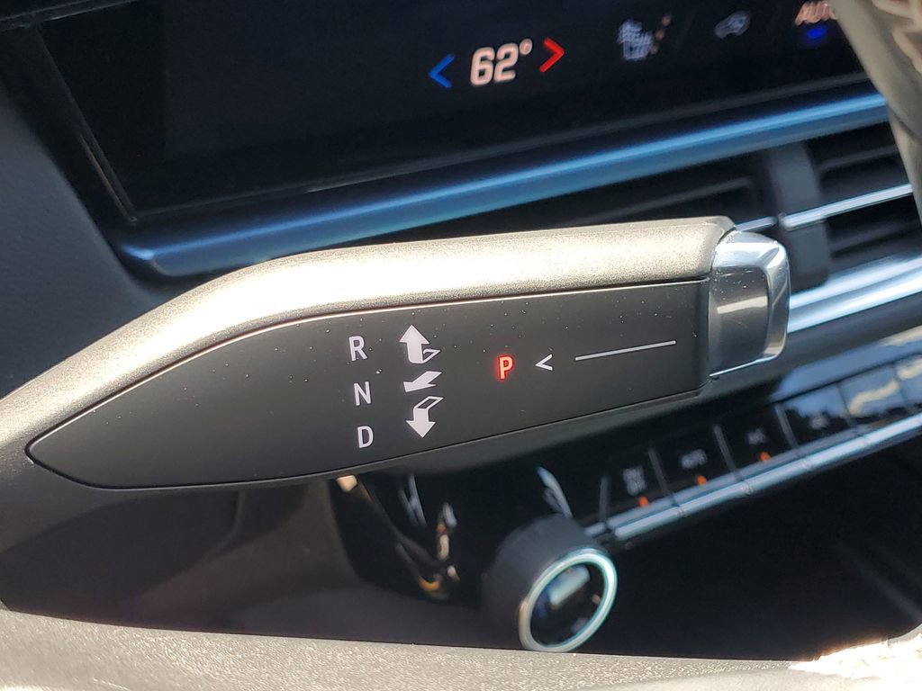 Used 2024 Chevrolet Equinox EV LT FWD image 26