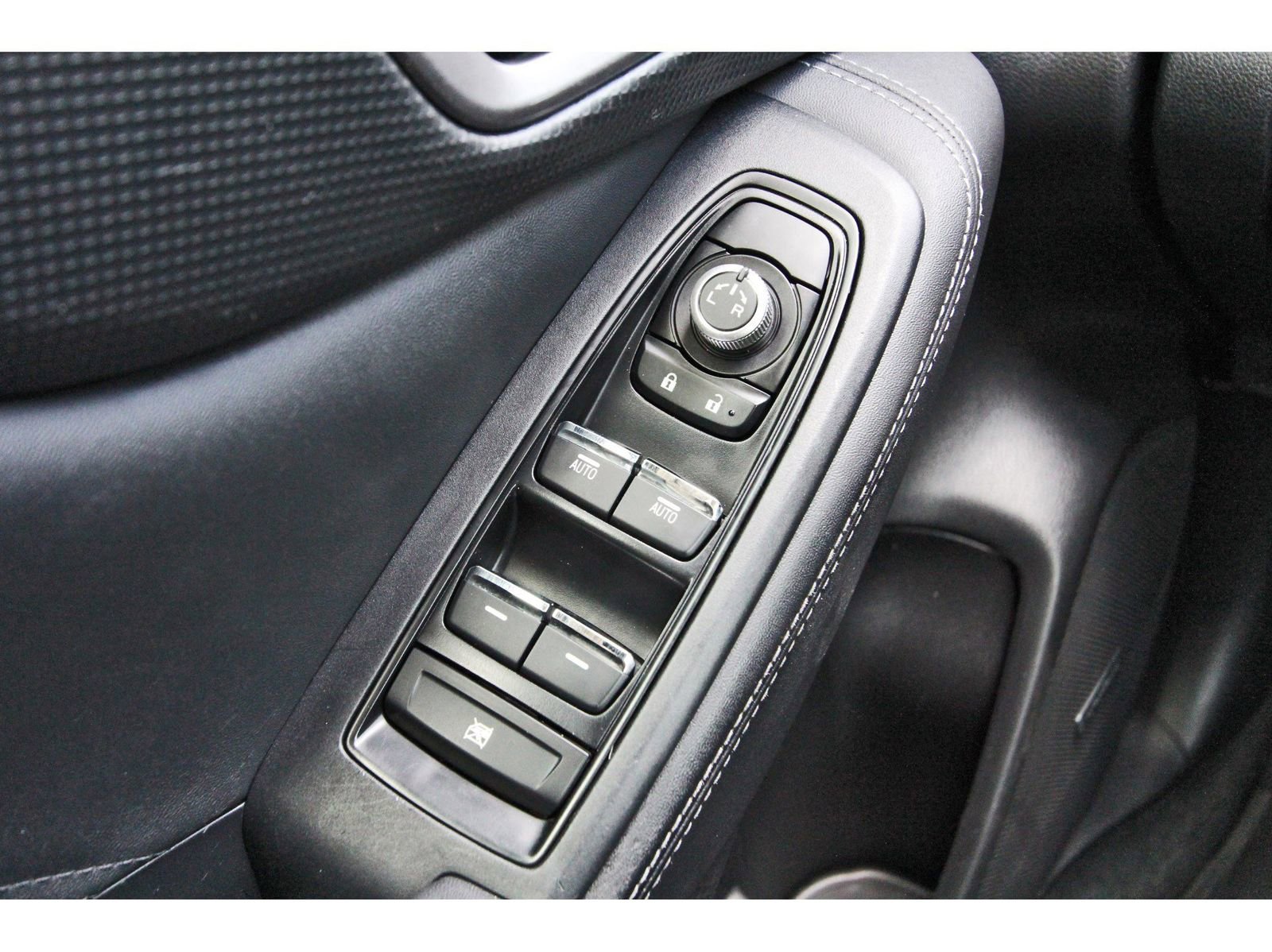 Used 2021 Subaru Forester Limited image 21