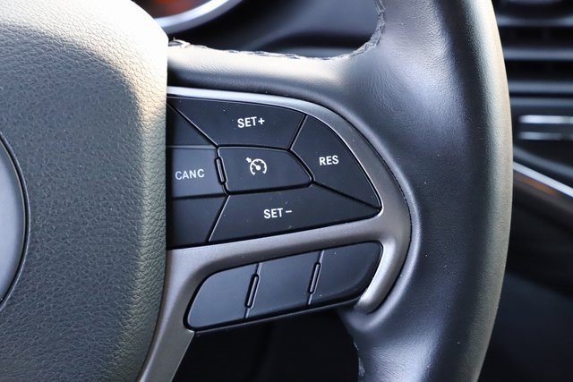 Used 2021 Jeep Grand Cherokee Laredo image 23