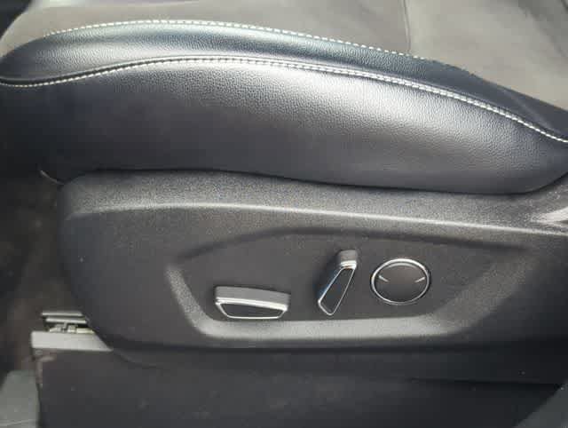 Used 2019 Ford Edge ST w/ Equipment Group 401A AWD/4WD image 17