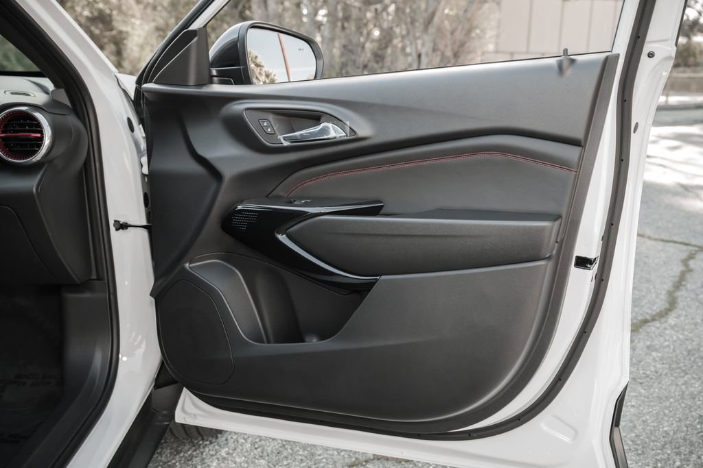 New 2026 Chevrolet Trax RS w/ Driver Confidence Package FWD image 37