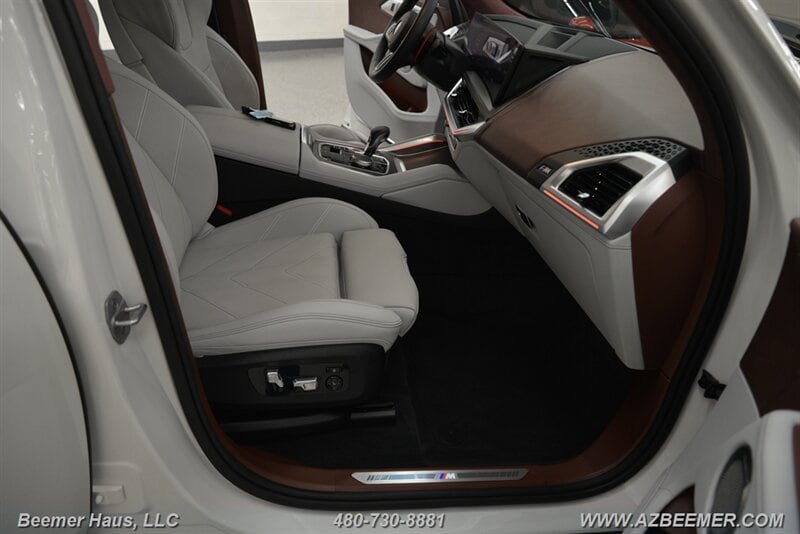 Used 2024 BMW XM AWD/4WD image 23