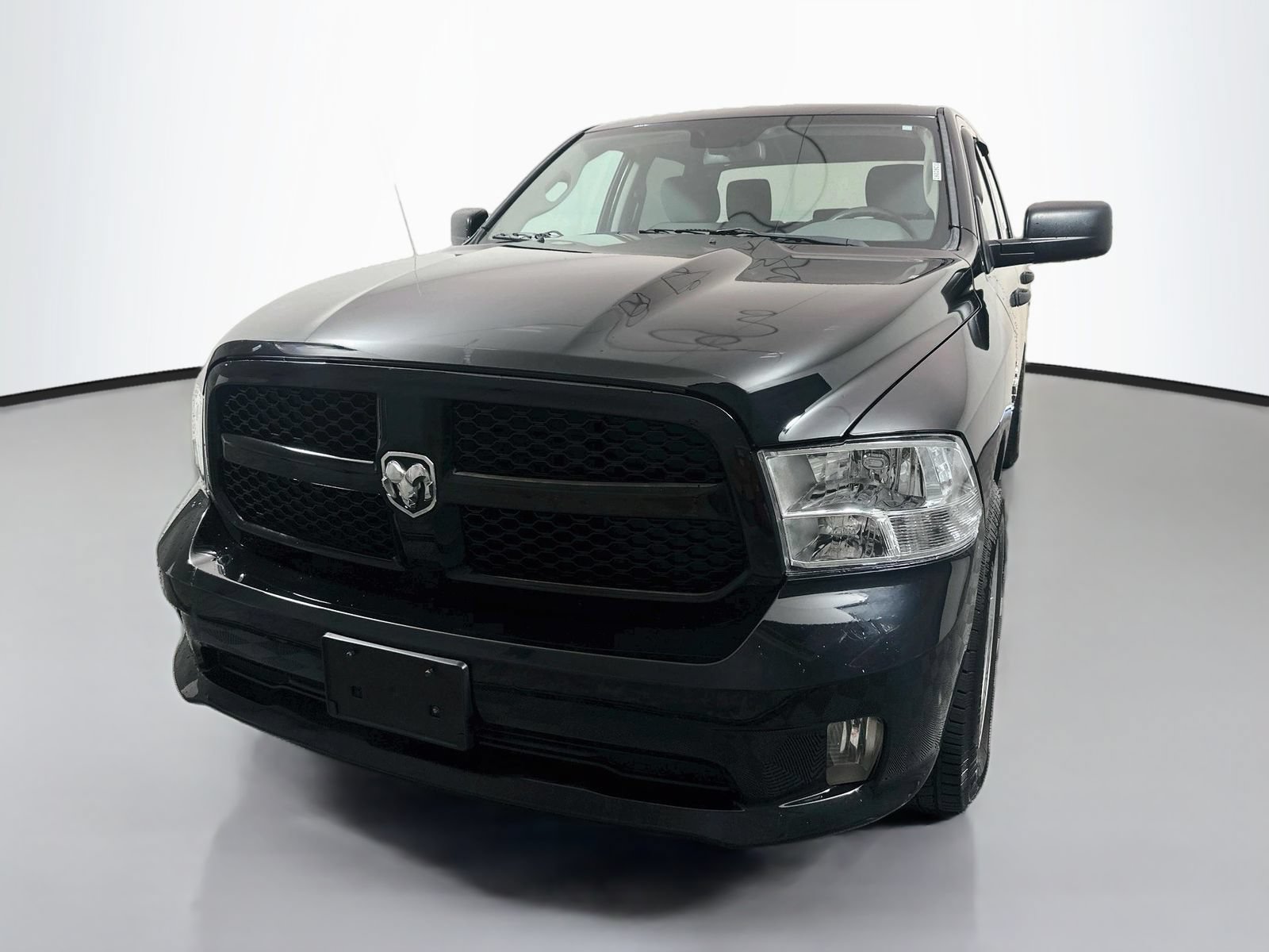 Used 2014 RAM 1500 Express RWD image 3