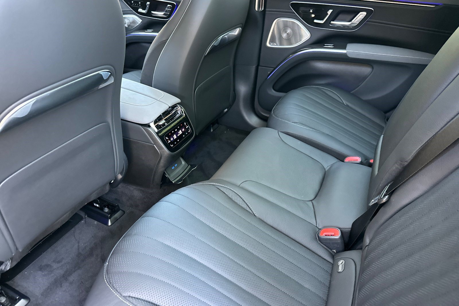 New 2026 Mercedes-Benz EQS 400 4MATIC SUV image 27