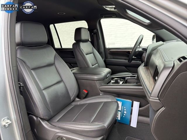 Used 2025 Chevrolet Suburban Z71 image 15
