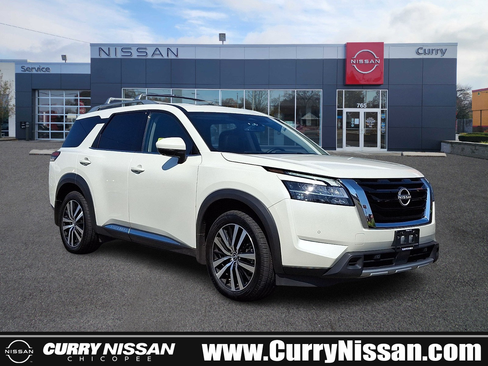 Certified 2024 Nissan Pathfinder Platinum AWD/4WD image 1