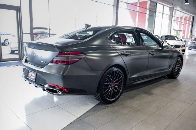 Used 2022 Genesis G70 3.3T Launch Edition image 5