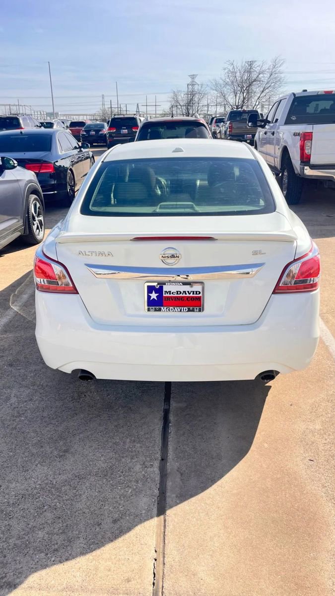 Used 2013 Nissan Altima 2.5 SL w/ Technology Pkg image 3