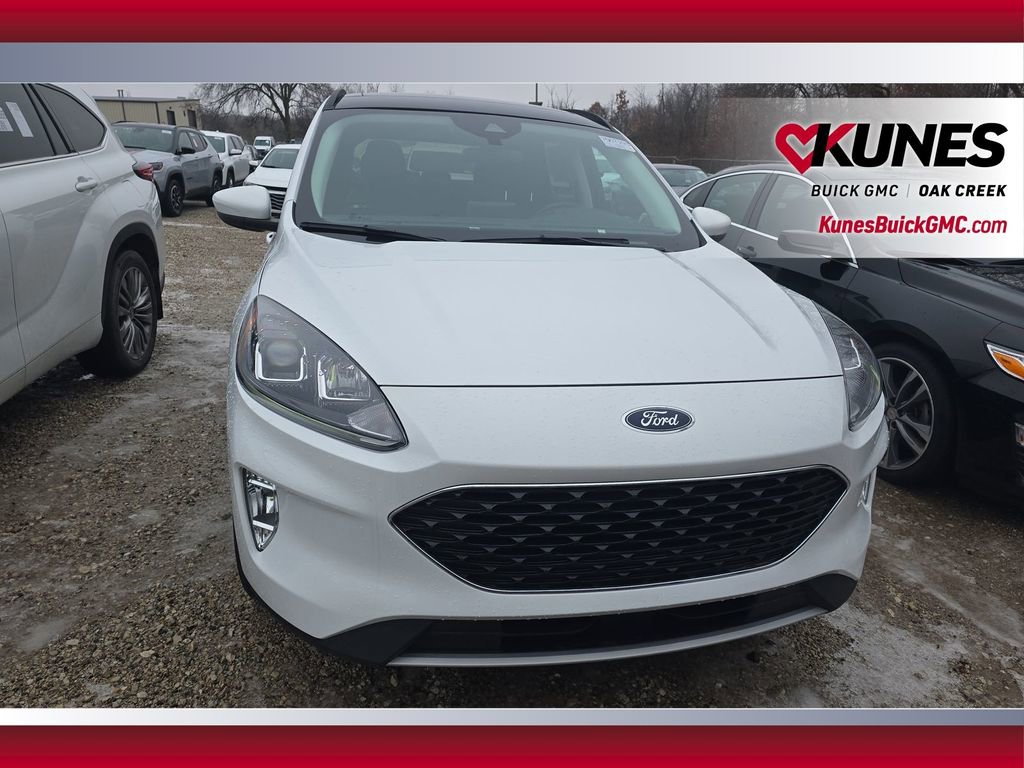 Used 2022 Ford Escape SEL image 2