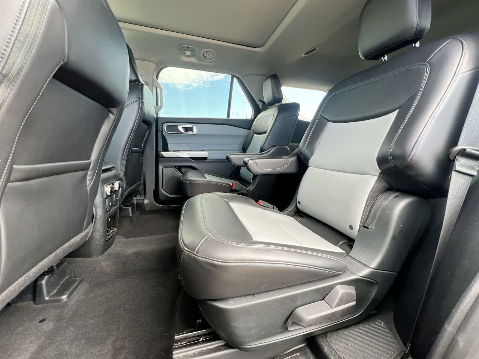 Used 2023 Ford Explorer XLT w/ Equipment Group 202A image 19