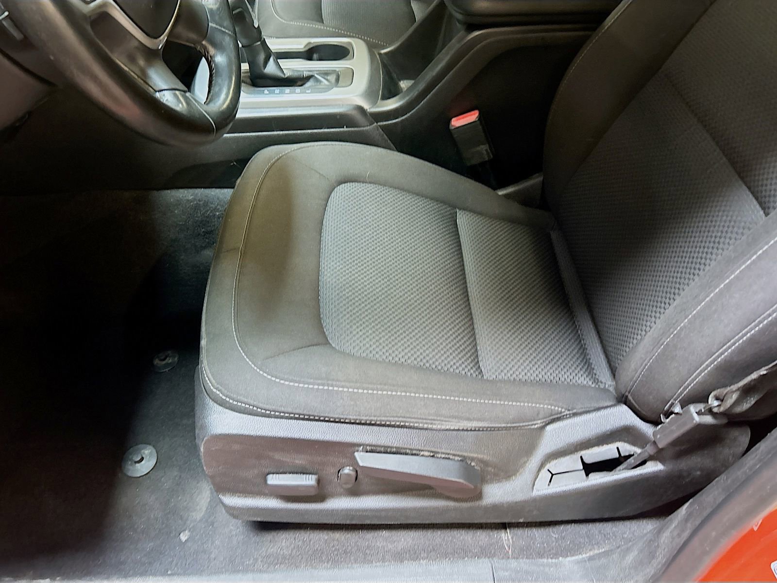 Used 2020 Chevrolet Colorado LT w/ LT Convenience Package image 18