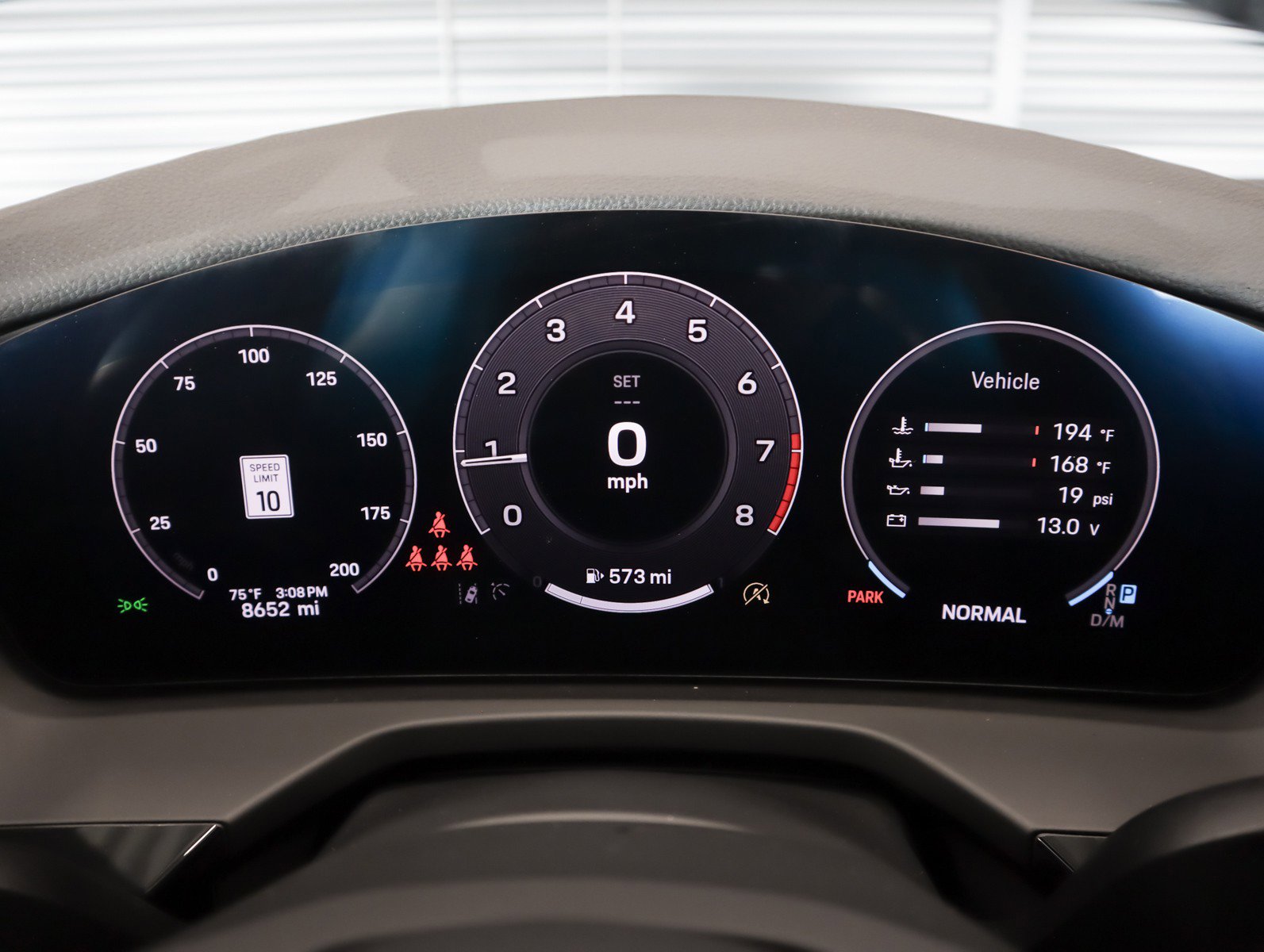 Certified 2025 Porsche Panamera image 19